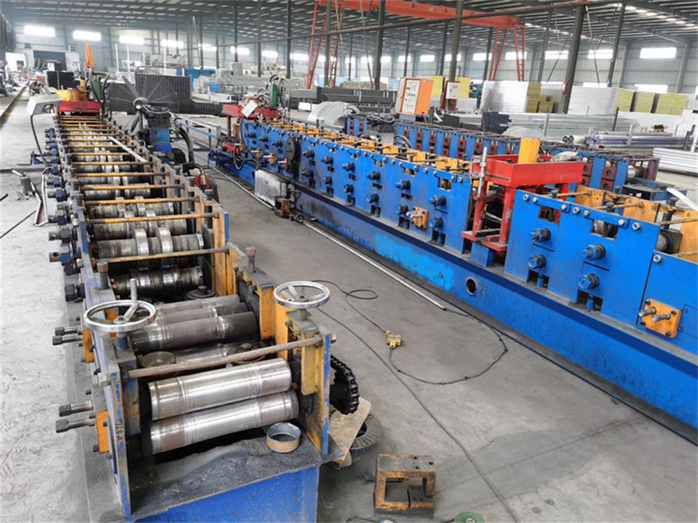 Office and workshop environment